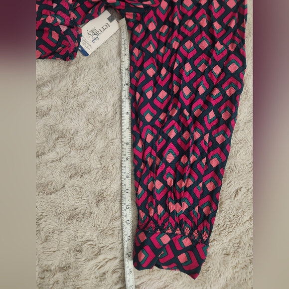 Terra & Sky Pink and Black Geometric Blouse - Picture 9 of 16